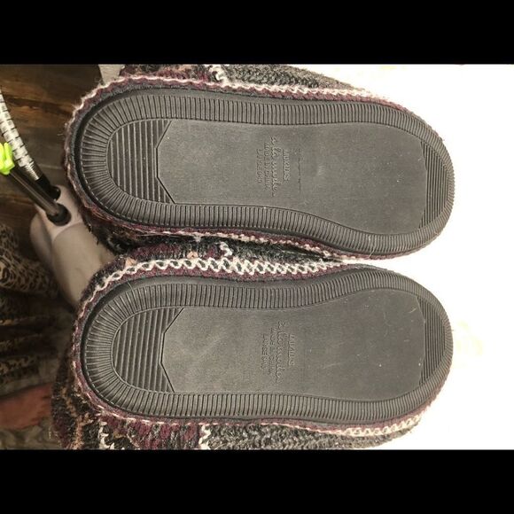 Women’s gray with Aztec print and stitching MukLuk - Picture 3 of 7